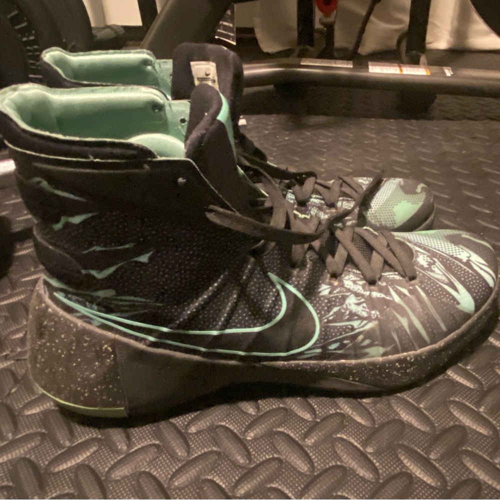 Size 13 - Nike Hyperdunk 2015 Premium Black Green Glow